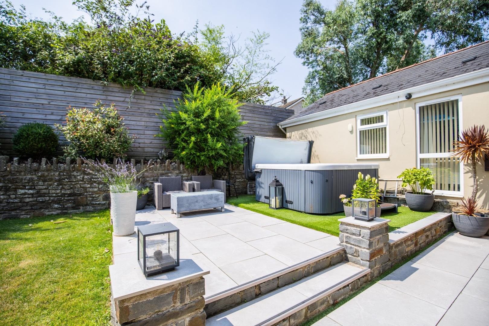 Foxleigh House, Trerhyngyll, Nr Cowbridge, Vale Of Glamorgan, CF71 7TN